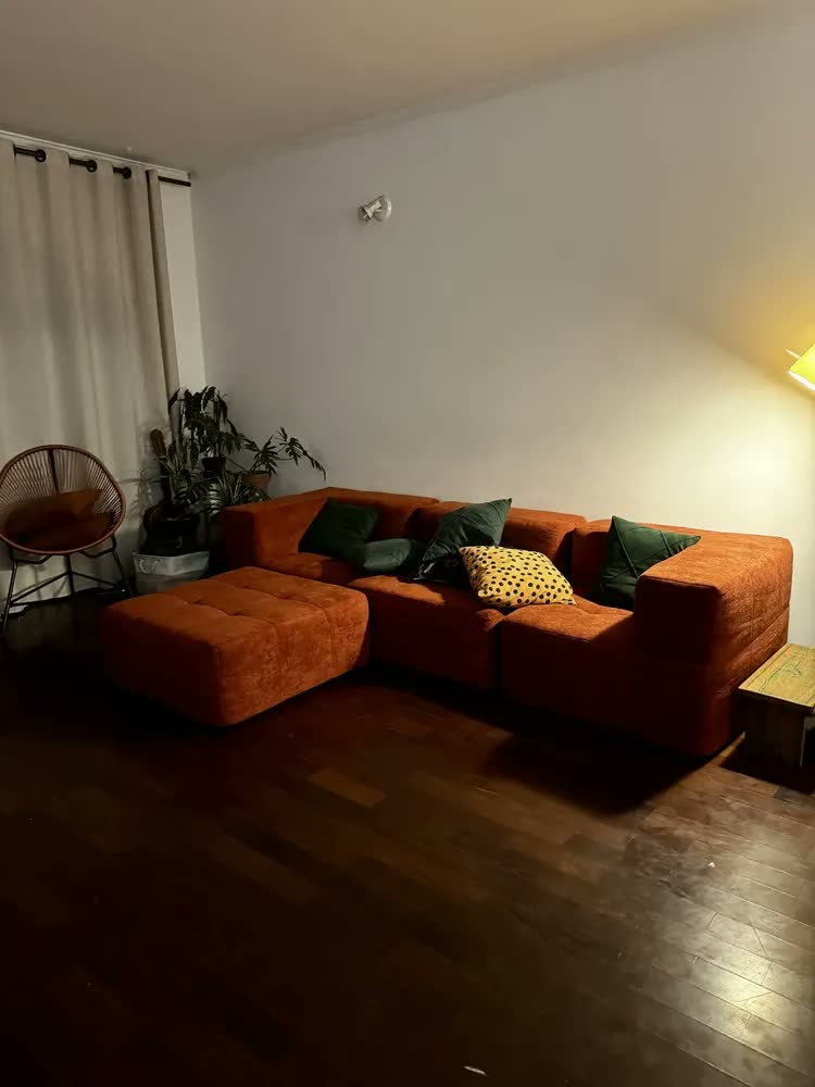 foto de Sofá Cama Modular Bouclê Terracota Na Caixa Chaise Bilateral Compacto Vira Casal Estilo Industrial