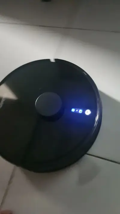 foto de Robô Aspirador de Pó Velds 3 em 1 – Varre Aspira e Passa Pano com Mapeamento via App e Sensor Antiqueda, Preto
