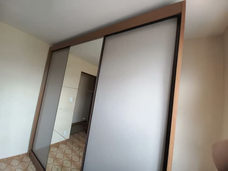 foto de Guarda Roupa Casal Branco Com Espelho 3 Portas 6 Gavetas MDF
