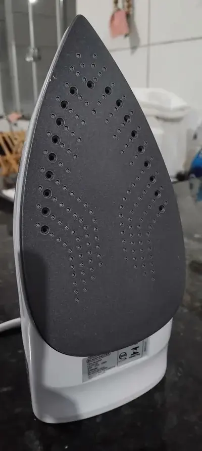 foto de Ferro De Passar Roupa A Vapor Black+decker Fx1050