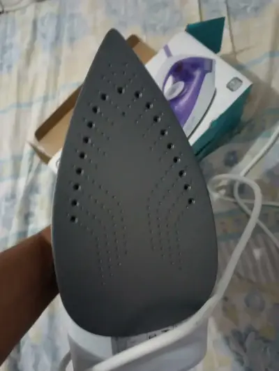 foto de Ferro De Passar Roupa À Seco Ou Vapor Black Decker Fx1050 Roxo 127V