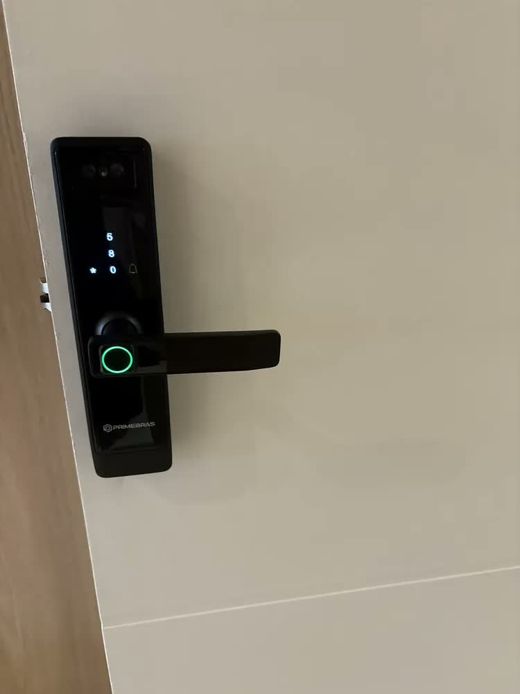 foto de Fechadura Digital Reconhecimento Facial 3D Primebras Frankfurt WiFi Biometria Senha Cartão RFID Eletrônico App Preto