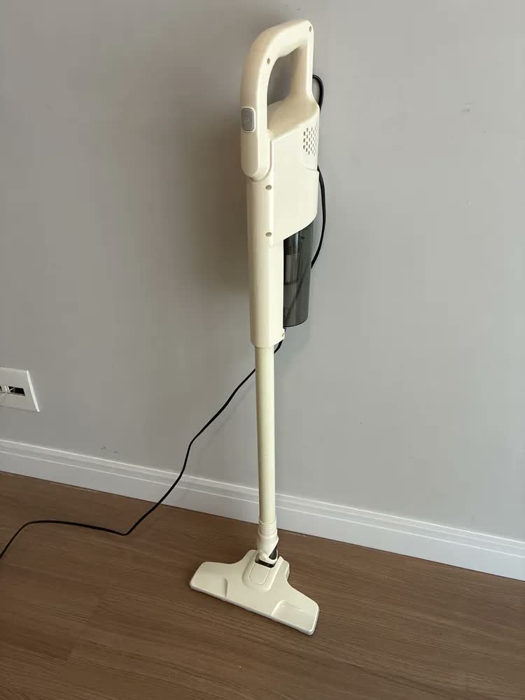 foto de Aspirador Vertical ABLEMARK CW-10001, Portátil de Mão com Fio, 600W e Coletor de 800ml