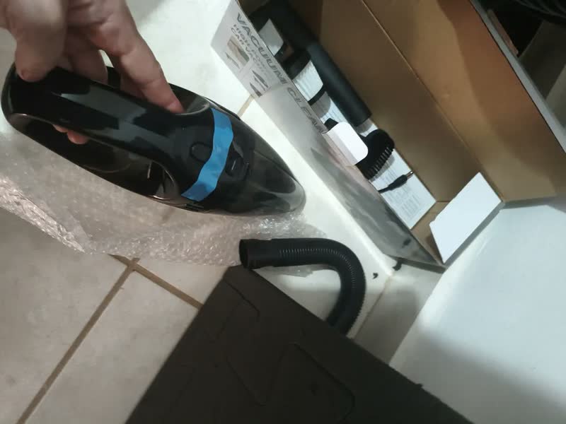 foto de Aspirador Portátil LejiaTec HC001 120W Sem Fio para Carro e Casa