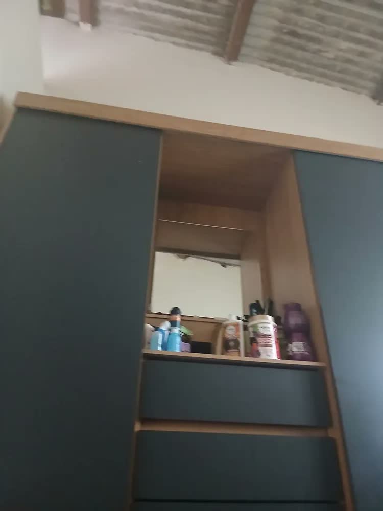 foto de Guarda-roupa Italo Casal 2 Portas De Correr Com Espelho e Porta Jóia Cor Preto Fosco