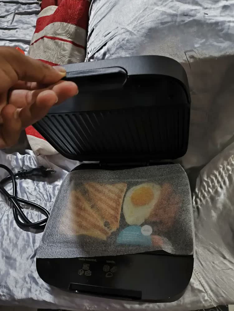foto de Misteira Elétrica Sanduicheira Tostex Tostequeira Hambúrguer