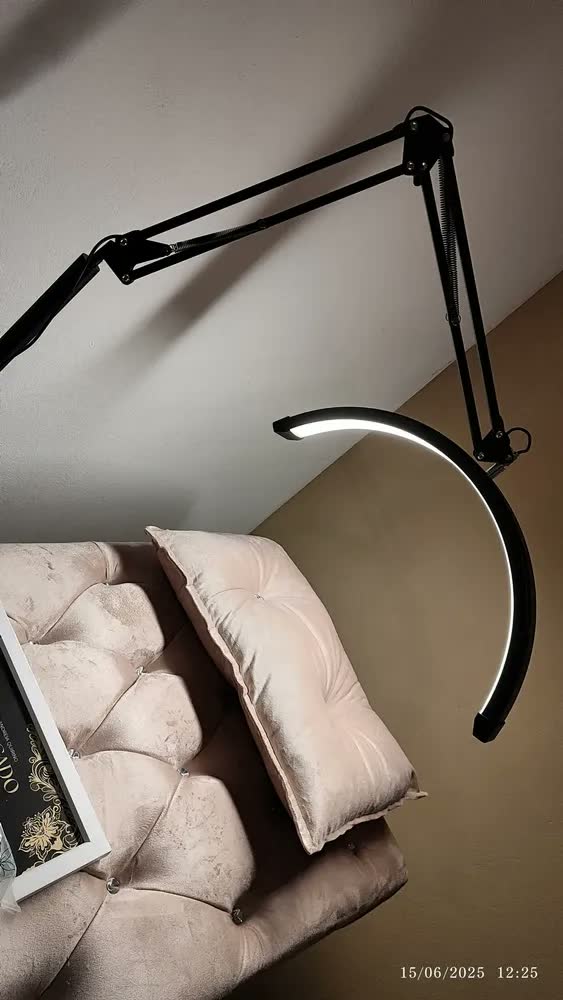 foto de Luminaria Chão Articulada Manicure Estetica Abajur De Chão