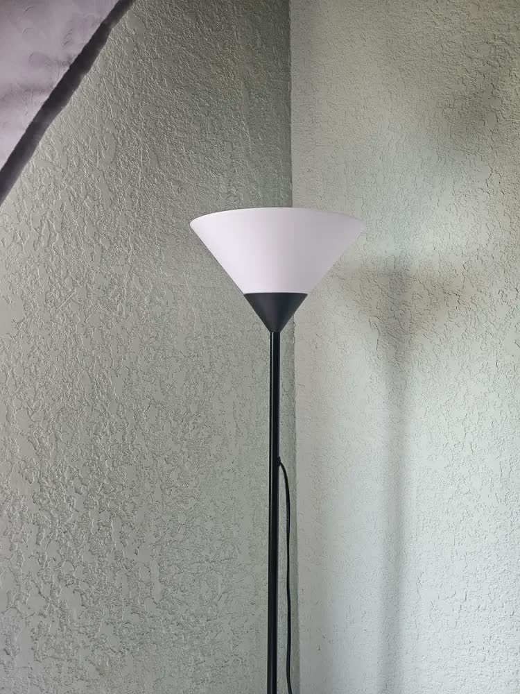 foto de Abajur De Chao Luminaria Alta De Chao Abajur Coluna Poste