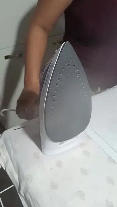foto de Ferro De Passar À Seco Ou À Vapor Black&decker Fx1050 1200w