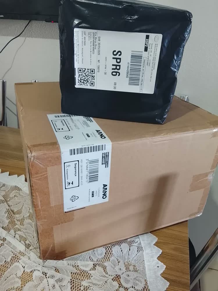 foto de Batedeira Arno Planetária Bake Easy KM10 cor Inox e preto