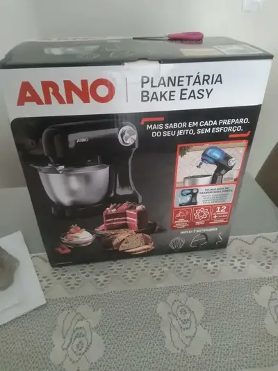 foto de Batedeira Arno Planetária Bake Easy Km10 Inox E Preto