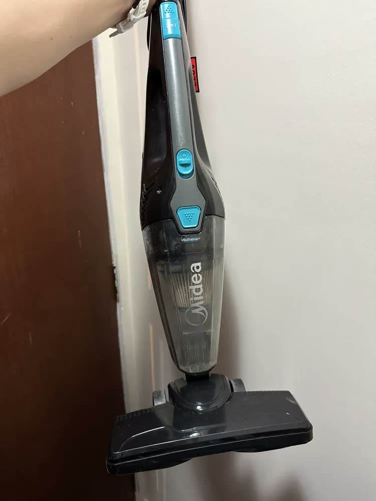 foto de Aspirador De Pó Vertical 2 Em 1 Preto E Azul Midea