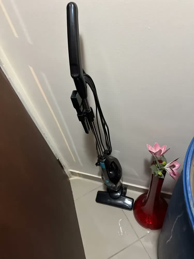 foto de Aspirador De Pó Vertical 2 Em 1 Preto E Azul Midea