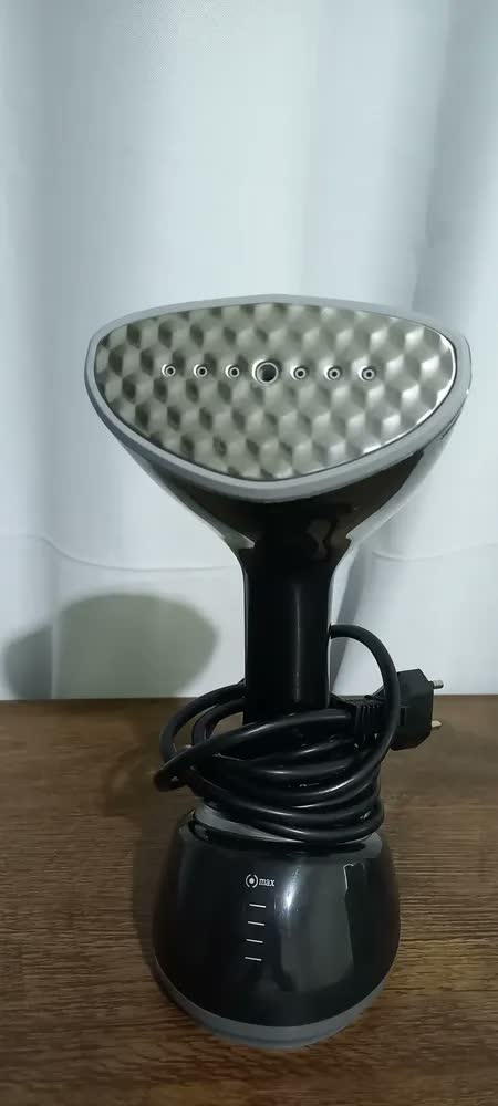 foto de Vaporizador de Roupas Profissional 1200W Coibeu Preto Passadeira a Seco e Vapor
