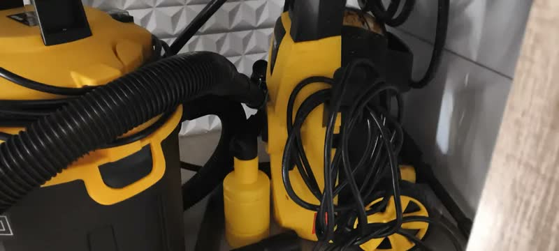 foto de Kit Lavadora 1600 E Aspirador De Pó E Líquido Apv1010 Vonder