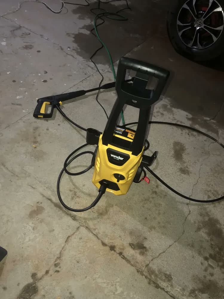 foto de Kit Lavadora 1600 E Aspirador De Pó E Líquido Apv1010 Vonder