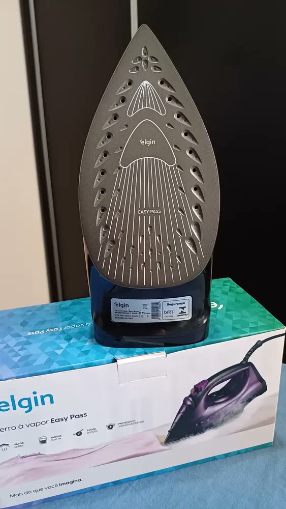 foto de Ferro De Passar Elgin Vapor Easy Pass Cor Roxo