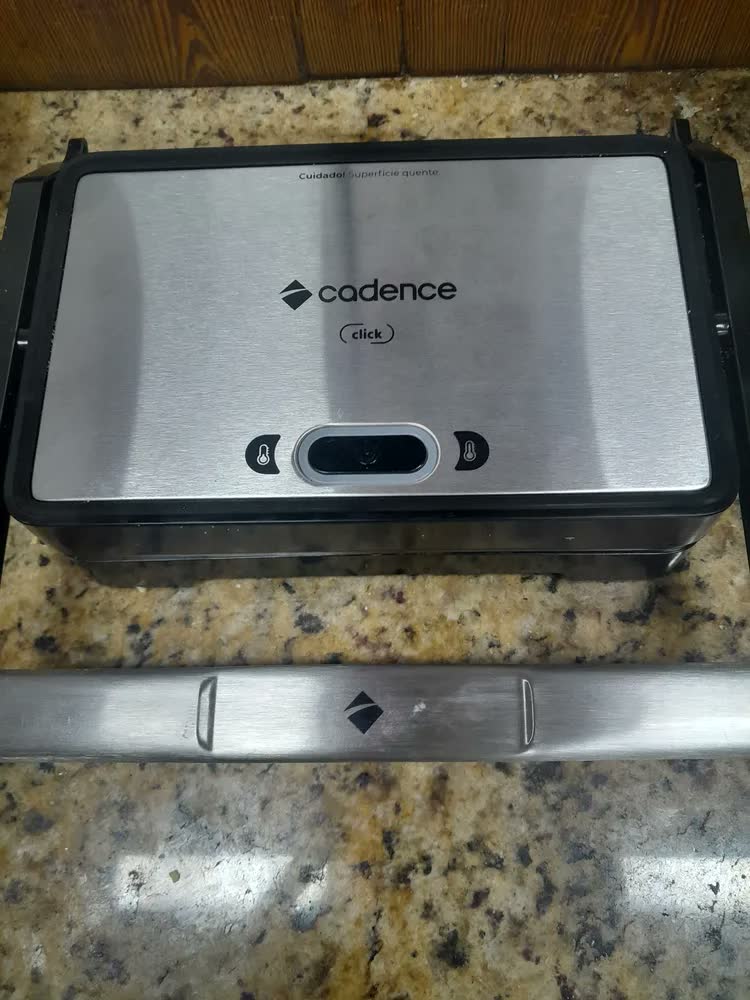 foto de Grill Elétrico Cadence Click, 1200w, Grl200 Prateado