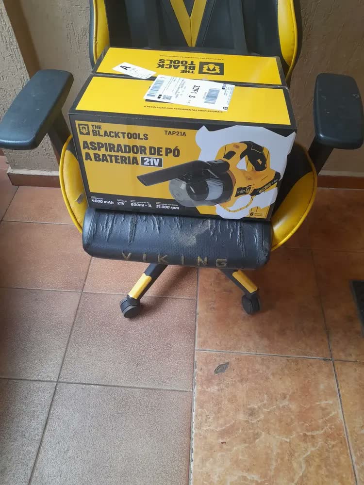 foto de Aspirador De Pó Portátil Industrial Profissional Filtro Hepa Bateria 21v Acompanha 6 Acessórios Tap21a The Black Tools
