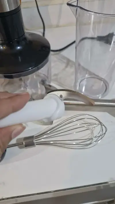 foto de Mixer De Mão Portátil 8 Velocidades 3 Em 1 Inox 800w Kookin Knhb1008 Multifuncional Com Função Turbo E Lâminas Aprimoradas 2 Afiadas + 2 Reforçadas Em Aço Inox 304
