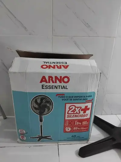 foto de Ventilador Arno Coluna Essential 40cm 6 Pás 220v Ve2c