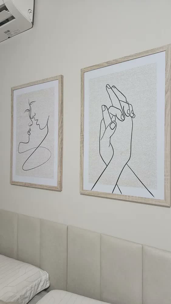 foto de Quadro C/moldura Mãos Dadas Amor Casal Para Cabeceira Quarto Cor Carvalho/avelã