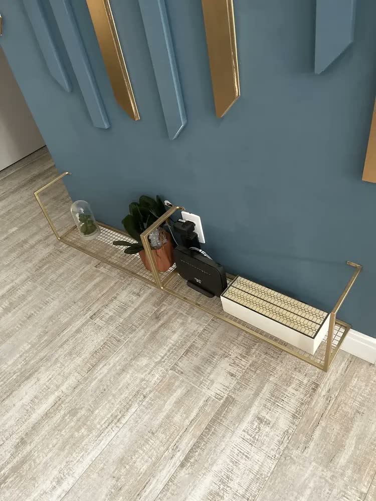 foto de Prateleira Flutuante Industrial de Metal Preta 60cm para Quarto