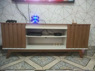 foto de Rack Ripado Bancada 1,60 P/ Tv 60 Polegadas Retro Multiuso Cor Off-white/ripado