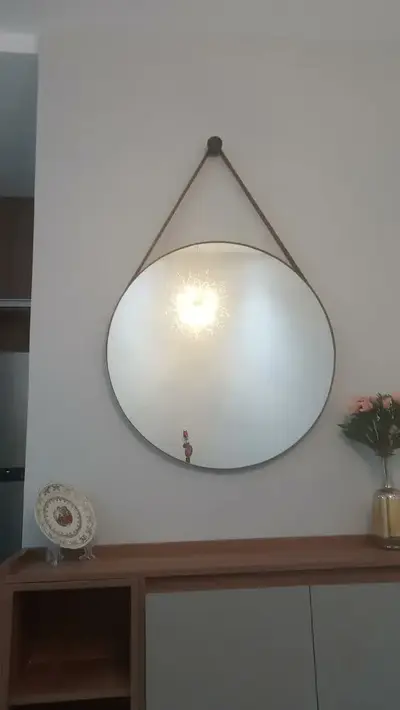 foto de Espelho Redondo Adnet Decorativo Lyo 70cm com Alça Preto