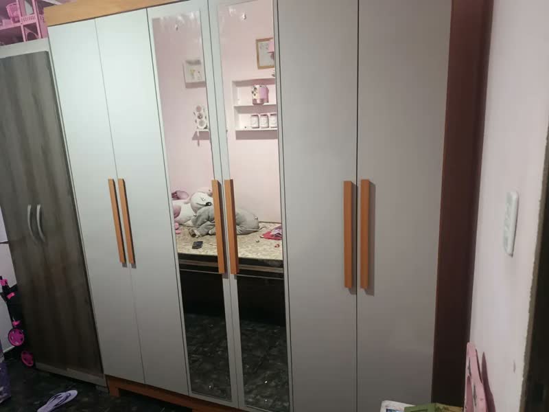 foto de Guarda Roupa Casal 6 Portas Easy Slim Com Espelho E Pés