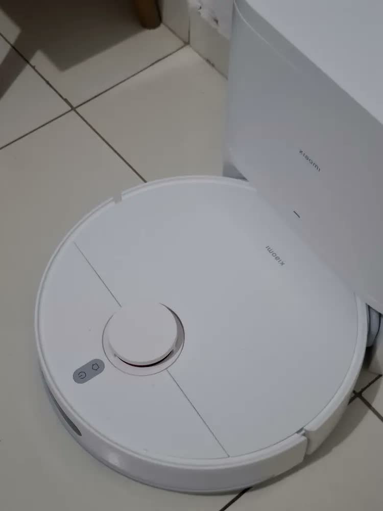foto de Robô Aspirador Xiaomi H40 10000pa Wi-fi 5200mah Branco 220V