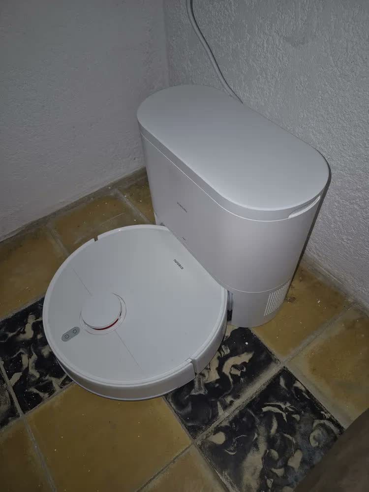 foto de Robô Aspirador Xiaomi H40 10000pa Wi-fi 5200mah Branco 220V