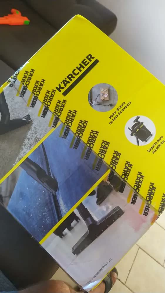 foto de Aspirador de Pó e Água Kärcher WDL 1 Black (3 em 1) Função Soprador Compacto e Portátil Alcance de 7,5 metros 10 L 1500W
