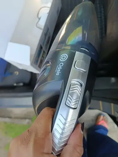 foto de Aspirador De Mão Portátil Automotivo Carro Sofá Compacto Usb Cor Preto Oasis OIH-2905
