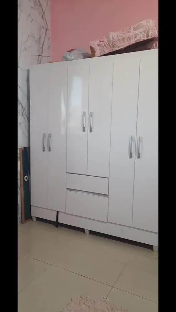 foto de Guarda-roupa Casal New Brusque 6 Portas 2 Gavetas Bartira - Branco