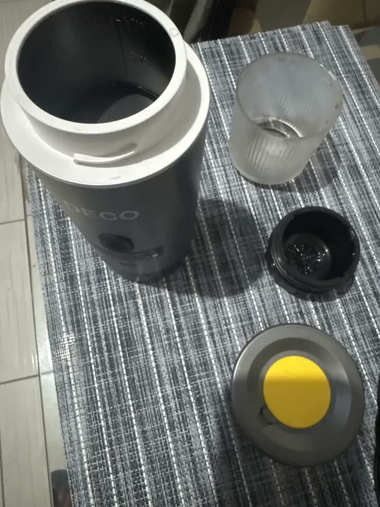 foto de Máquina De Café Expresso Portátil 3em1 Para Viagem Trabalho Cor Verde