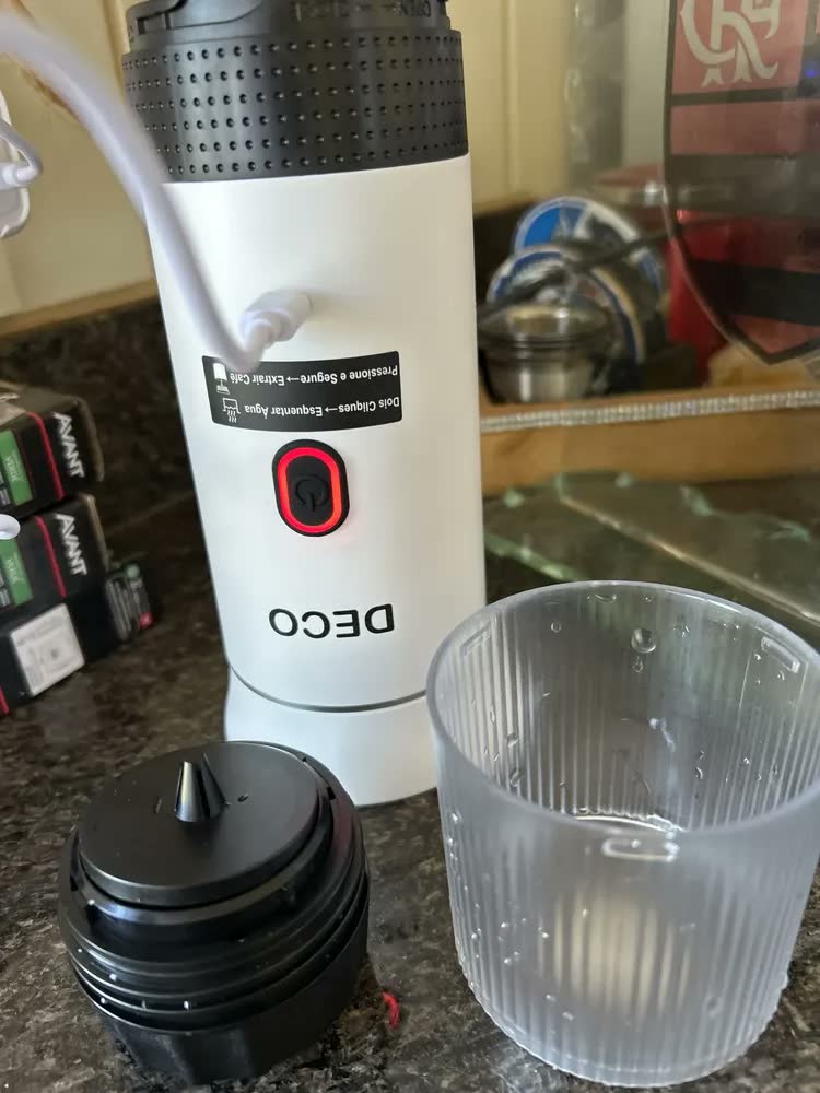 foto de Máquina De Café Expresso Portátil 3em1 Para Viagem Trabalho Cor Verde
