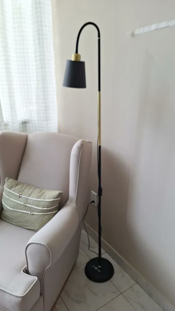 foto de Luminária Chão Articulada Piso Pé Abajur Com Cupula Design Moderna Braço Ajustável 360 De Metal Resistente Elegante Pedestal Coluna Para Ler Estudar De Quarto Casal E Sala Escritório De Canto Retrô