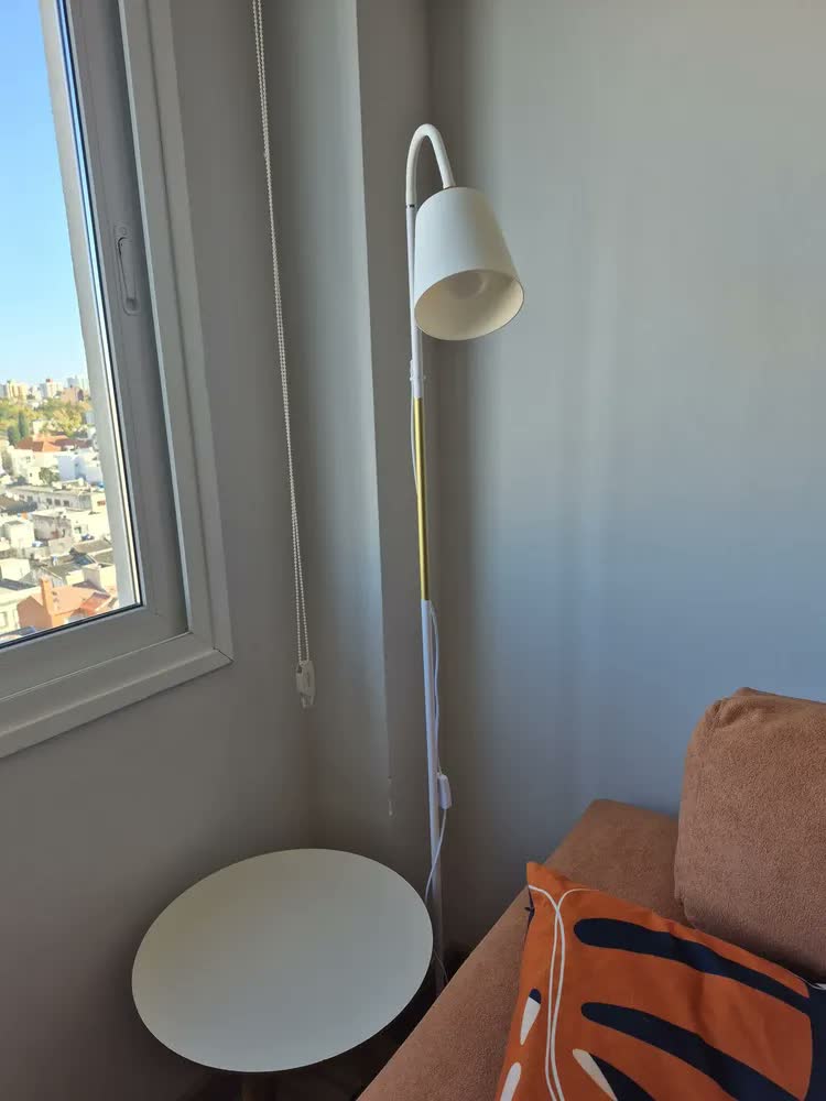 foto de Luminária de Piso Via Flix Minimalista Branca Para Sala e Quarto Luminária De Piso Moderna E Articulada Cúpula Minimalista Lâmpada Com Braço Ajustável 360 Sala Abajur Escritório
