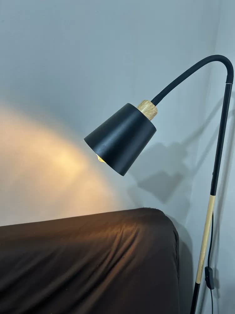 foto de Luminária De Chão Articulada Para Quarto E Sala Moderna Vintage Abajur Para Estudo E Leitura Na Tomada Piso Retro Pé Varanda Escritório Infantil O Casal Cúpula Forro Pvc Luminárias Chao Via Flix