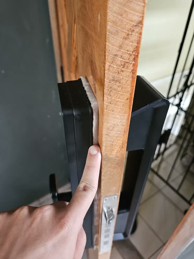 foto de Fechadura Digital Reconhecimento Facial E Palma Da Mão Wifi Preto
