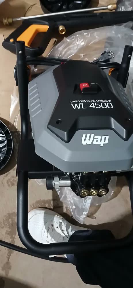 foto de Lavadora de Alta Pressão WAP WL 4500 Profissional 2000w 2000psi 500l/h Motor de Indução 220V