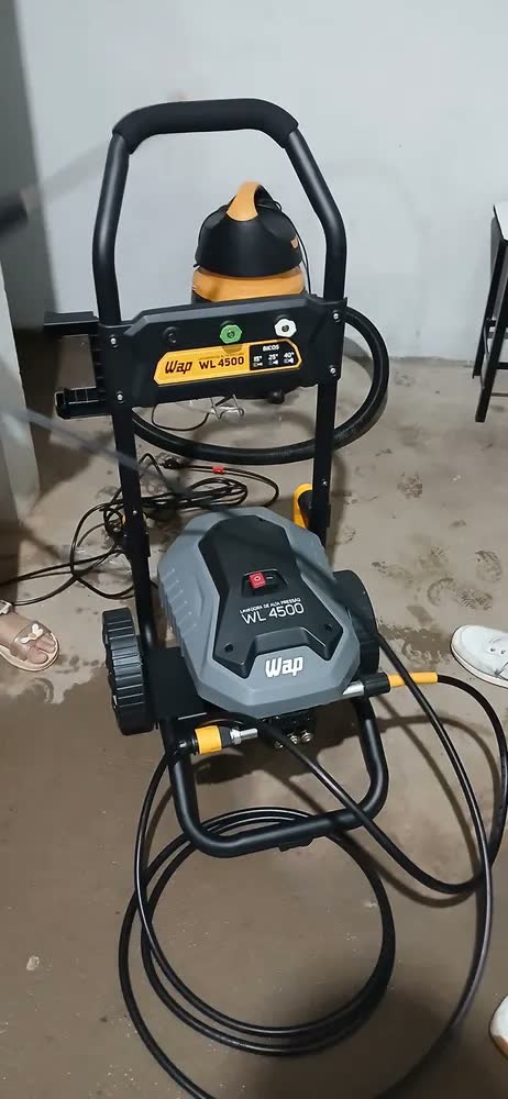 foto de Lavadora de Alta Pressão WAP WL 4500 Profissional 2000w 2000psi 500l/h Motor de Indução 220V
