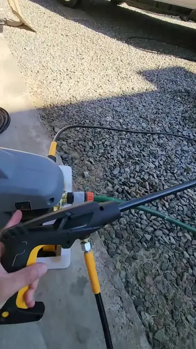 foto de Lavadora e Desobstruidora de Alta Pressão WAP WL 4200 Ultra 5 Pistões 2200w 1305psi 510l/h Com Jato Regulável e Motor de Indução 127V