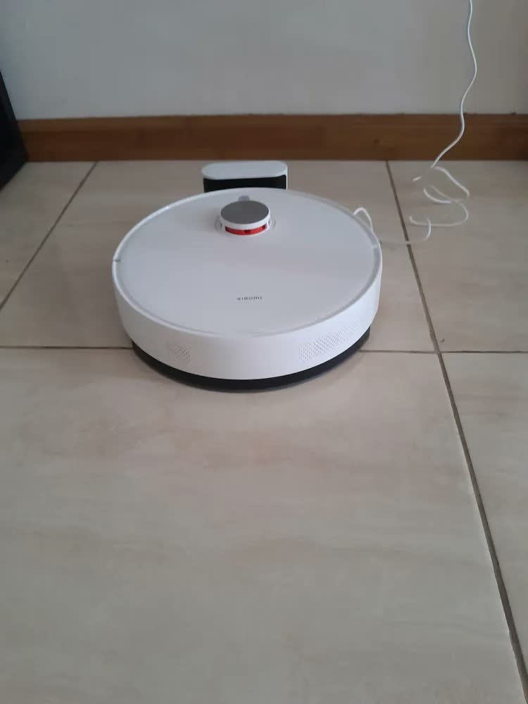 foto de Robô Aspirador Xiaomi S40 Inteligente Aspira Passa Pano App Branco