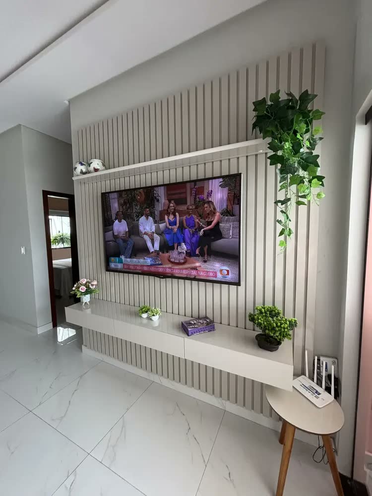 foto de Rack com Painel Ripado para TV de até 90