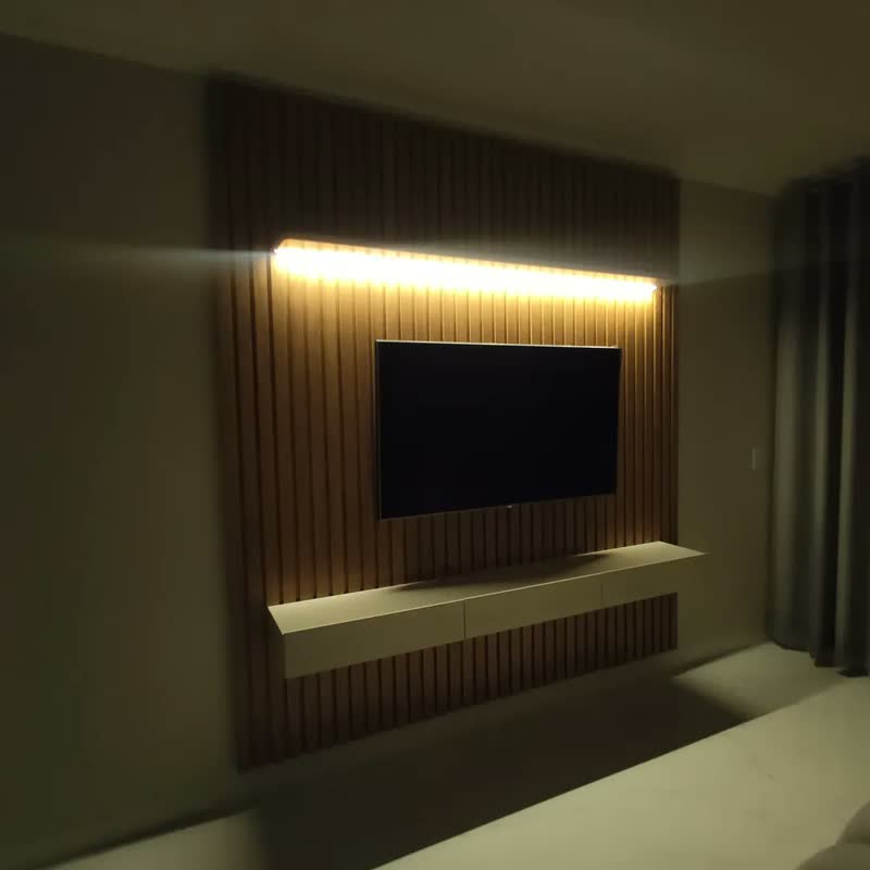 foto de Rack com Painel Ripado para TV de até 90
