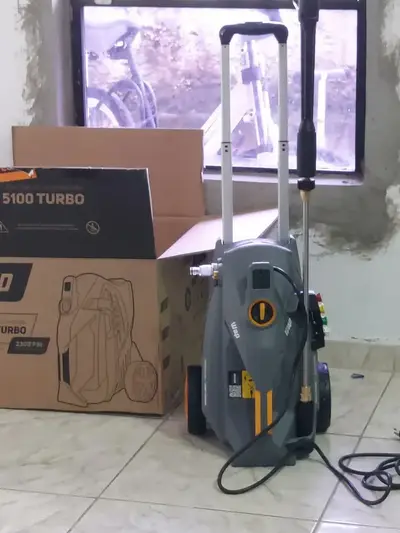foto de Lavadora De Alta Pressão Profissional 5100 Turbo Wap Cinza Cor Cinza/amarelo Frequência 60 Hz
