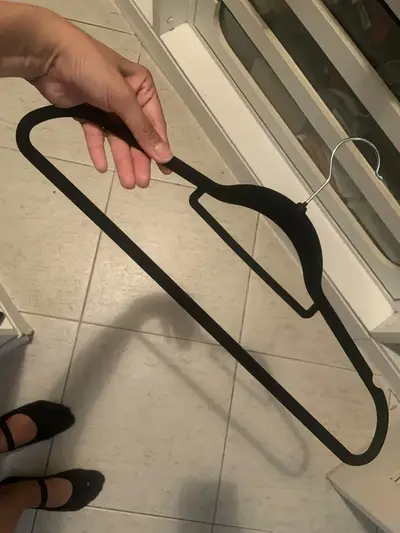 foto de Vittak Kit 50 Cabides Adulto Veludo De Roupas Antideslizante Slim Cor Cinza
