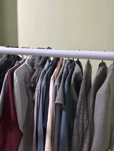 foto de Cabideiro Arara De Roupas De Chão Com Sapateira Inclusa Moderno Loja Quarto Organizador Em Aço Suporta 50kg Preto